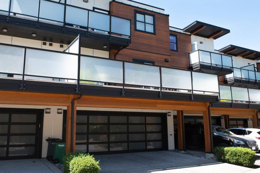 Cedar Hill Sunlit Stay - Bright Spacious & Modern Victoria Extérieur photo