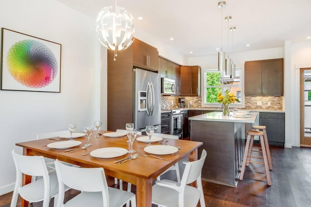 Cedar Hill Sunlit Stay - Bright Spacious & Modern Victoria Extérieur photo